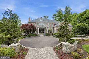 7818 Crownhurst Ct, McLean, VA 22102 - Photo 10
