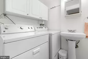 7877 Patriot Dr, Annandale, VA 22003 - Photo 14