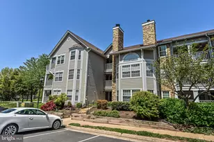5601 Willoughby Newton Dr, Centreville, VA 20120 - Photo 2