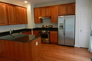 13700 Maple Sugar Ln, Herndon, VA 20171 - Photo 10