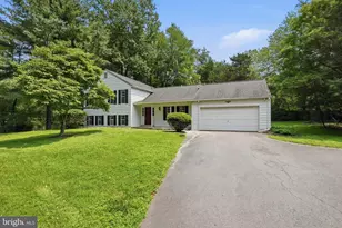 3103 Honda Rd, Oakton, VA 22124 - Photo 2