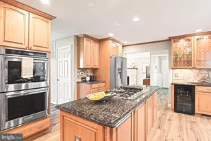 10315 Mountington Ct, Vienna, VA 22182 - Photo 16