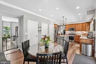 7004 Green Spring Ln, Alexandria, VA 22306 - Photo 10