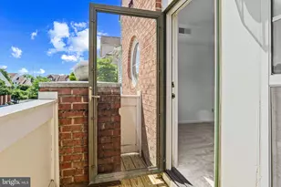 6834 Brindle Heath Way, Alexandria, VA 22315 - Photo 28