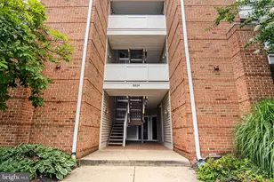 6834 Brindle Heath Way, Alexandria, VA 22315 - Photo 2
