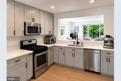 6813 Chestnut Avenue, Falls Church, VA 22042 - Photo 2