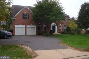 8215 Electric Ave, Vienna, VA 22182 - Photo 1