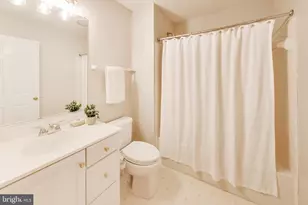 8026 Kidwell Town Ct, Vienna, VA 22182 - Photo 30