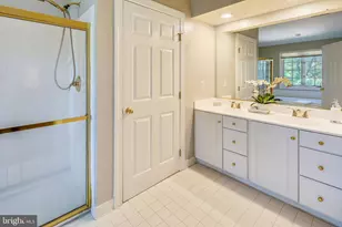 8026 Kidwell Town Ct, Vienna, VA 22182 - Photo 22