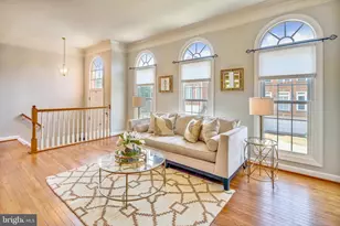 8026 Kidwell Town Ct, Vienna, VA 22182 - Photo 2