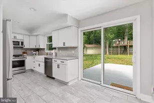 9100 Donna Dean Dr, Springfield, VA 22153 - Photo 14