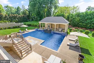 938 Peacock Station Rd, McLean, VA 22102 - Photo 46