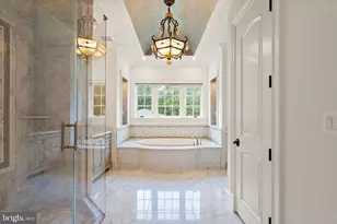 938 Peacock Station Rd, McLean, VA 22102 - Photo 28