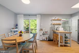 5964 Edgehill Ct, Alexandria, VA 22303 - Photo 10