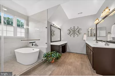 13754 Royal Red Terrace, Chantilly, VA 20151 - Photo 36