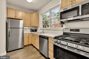 4210 Mozart Brigade Ln, Fairfax, VA 22033 - Photo 4