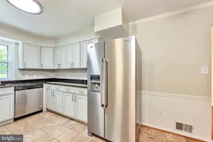 3307 Beechtree Ln, Falls Church, VA 22042 - Photo 8