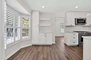 6030 Burnside Landing Dr, Burke, VA 22015 - Photo 10