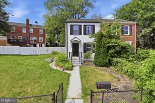 2215 Farrington Ave, Alexandria, VA 22303 - Photo 2
