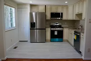 8179 Curving Creek Ct, Springfield, VA 22153 - Photo 2