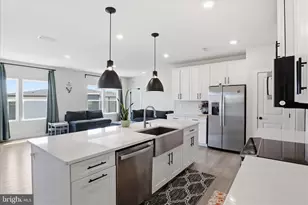 12850 Mosaic Pk Wy, Herndon, VA 20171 - Photo 8