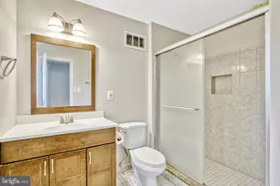 5021 Fleming Dr, Annandale, VA 22003 - Photo 32
