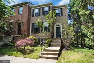 12300 Quiet Hollow Ct, Fairfax, VA 22033 - Photo 4