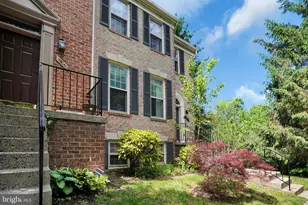 12300 Quiet Hollow Ct, Fairfax, VA 22033 - Photo 2