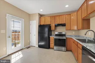 8506 Hallie Rose Pl, Alexandria, VA 22309 - Photo 6
