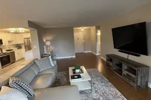 8340 Greensboro Dr, McLean, VA 22102 - Photo 18