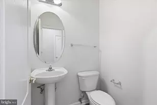 4677 Carisbrooke Ln, Fairfax, VA 22030 - Photo 26