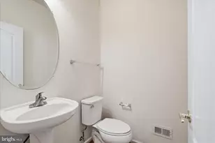 4677 Carisbrooke Ln, Fairfax, VA 22030 - Photo 16