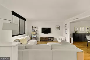 11170 Forest Edge Dr, Reston, VA 20190 - Photo 4