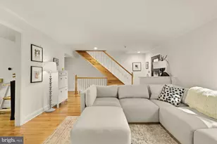 11170 Forest Edge Dr, Reston, VA 20190 - Photo 6