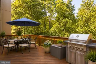 11170 Forest Edge Dr, Reston, VA 20190 - Photo 32