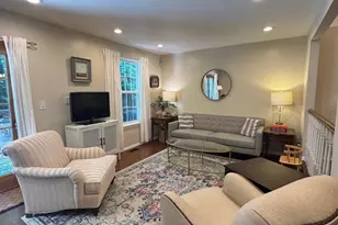 5737 Walnut Wood Ln, Burke, VA 22015 - Photo 6