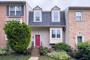 6165 Forest Creek Ln, Springfield, VA 22152 - Photo 8