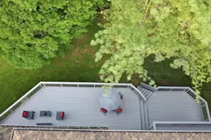 905 Falls Bridge Ln, Great Falls, VA 22066 - Photo 22
