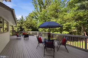905 Falls Bridge Ln, Great Falls, VA 22066 - Photo 20