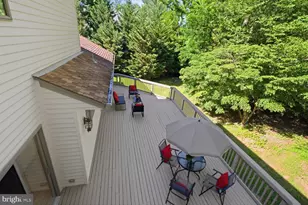 905 Falls Bridge Ln, Great Falls, VA 22066 - Photo 20