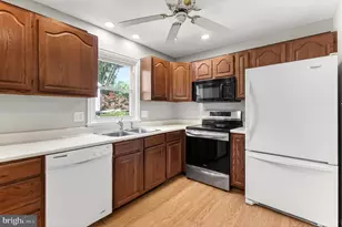 1210 Croton Dr, Alexandria, VA 22308 - Photo 8