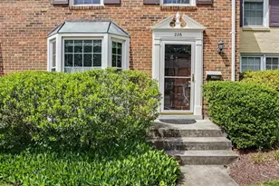 226 Commons Dr NW, Vienna, VA 22180 - Photo 26