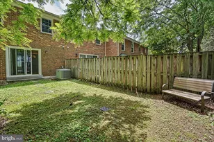 226 Commons Dr NW, Vienna, VA 22180 - Photo 14