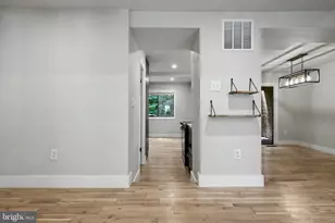 2105 Glencourse Ln, Reston, VA 20191 - Photo 10