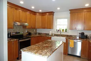 7730 Leonard Dr, Falls Church, VA 22043 - Photo 2