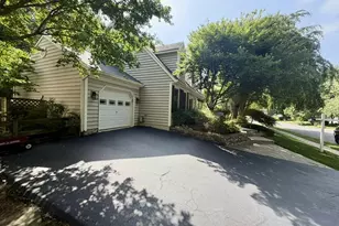 9102 Blue Jug Landing, Burke, VA 22015 - Photo 2