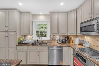 6861 Williamsburg Pond Court, Falls Church, VA 22043 - Photo 10