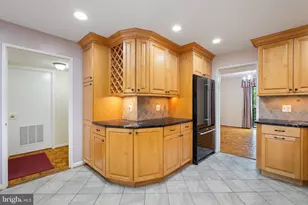 11733 Indian Ridge Rd, Reston, VA 20191 - Photo 14