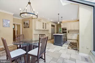 11224 Devereux Manor Ln, Fairfax Station, VA 22039 - Photo 22