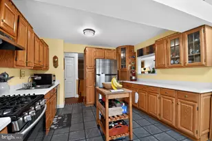 7941 Harwood Pl, Springfield, VA 22152 - Photo 22
